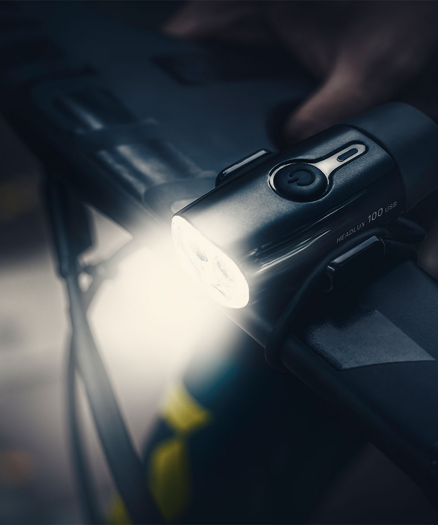 مجموعة مصابيح TOPEAK POWERLUX USB باللون الأسود